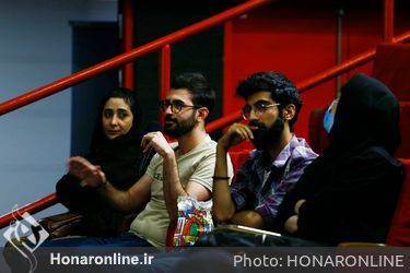نشست نقد و بررسی فیلم «درخت خاموش» در پردیس چارسو