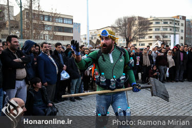 نمایش های خیابانی روز ششم جشنواره تئاتر فجر