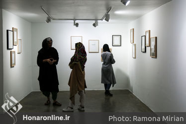 نمایشگاه آثار ندا رضوی‌پور در گالری زیر زمین دستان
