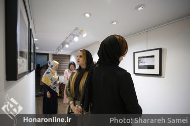 نمایشگاه عکس مژگان راسخی‌نژاد و محیا کشفی در گالری بهارک