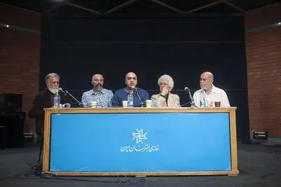 غلامحسین نامی: هنرمندان امروز نباید به جریان‌های هنری پیش از خود بی‌اعتنا باشند / نشست "جریان‌های نوگرا در هنرهای تجسمی ایران" برگزار شد