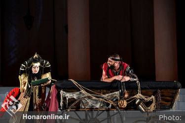  کنسرت-نمایش «سی‌صد» در سعدآباد
