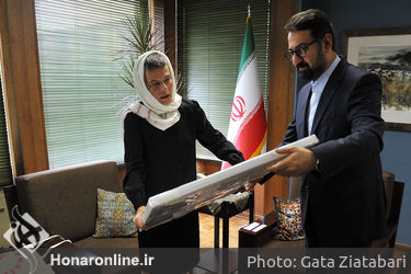 دیدار معاون امور هنری وزارت فرهنگ و ارشاد با مدیر شهرک بین‌المللی هنرهای پاریس