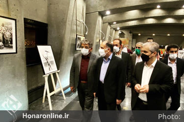  رونمایی از تابلوی تابلوی نقاشی اربعین استاد کیومرث قورچیان
