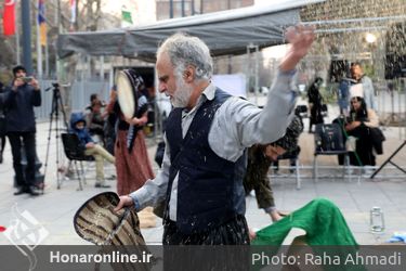 اجرای نمایش‌ «سردار بی سر» در چهل و یکمین جشنواره تئاتر فجر - پهنه رودکی