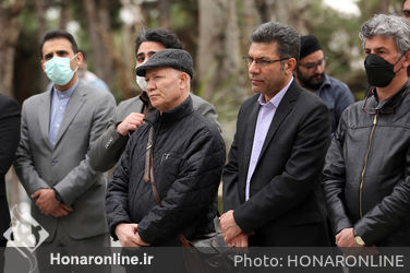 کاشت نهال توسط هنرمندان در فرهنگسرای نیاوران