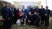 مراسم کاشت درخت در برج میلاد تهران