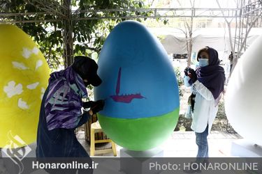  رنگ آمیزی تخم مرغ های نوروزی در بلوار کشاورز