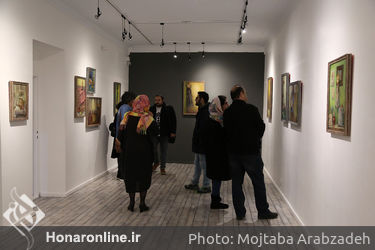 افتتاحیه نمایشگاه نقاشی‌های سوسن اتحاد در گالری هپتا