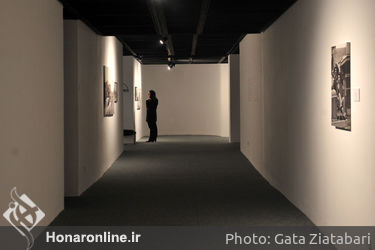 نمایشگاه عکس‌های «قربان خلیلی» از دوران انقلاب در موزه هنرهای معاصر
