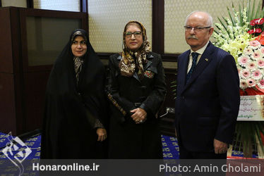 آیین رونمایی از مجموعه لباس های ایرانی با تلفیق سنت و مدرنیته در هتل اسپیناس پالاس