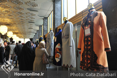 بازدید شهیندخت مولاوردی از نمایشگاه جشنواره بین‌المللی مد و لباس فجر در تالار وحدت