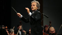 Tehran Symphony Orchestra Performs at Vahdat Hall