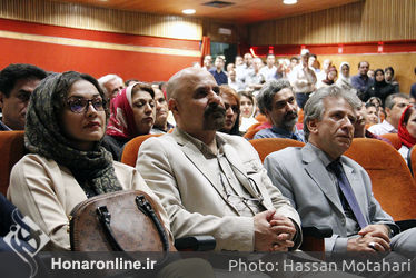 نمایشگاه آثار محمد حیدری و رونمایی از کتاب های "شرح آرزومندی" و "از نیستان 2" در فرهنگسرای نیاوران