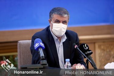 مراسم امضای تفاهم نامه همکاری بین وزارت راه وشهر سازی و وزارت فرهنگ وارشاد اسلامی برای تامین مسکن هنرمندان وخبرنگاران