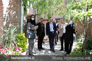 مراسم رونمایی از سردیس "سیمین دانشور" در خانه موزه سیمین و جلال