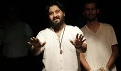 روایت میناوند از نمایش «خسوف» | چالش‌های یک بازی در مهمانی خانوادگی