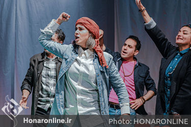 نمایش «پنگوئن مرغ دریایی و چند پرنده‌ی دیگر» در تماشاخانه نوفل لوشاتو