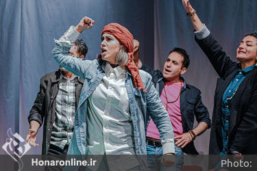 نمایش «پنگوئن مرغ دریایی و چند پرنده‌ی دیگر» در تماشاخانه نوفل لوشاتو