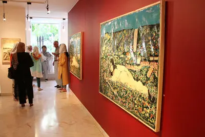 Figurative paintings influenced by Qajar style