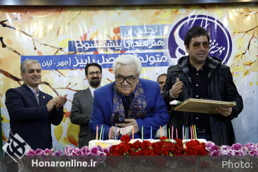 جشن تولد هنرمندان پیشکسوت متولد پاییز با تقدیر از مرادخانی برگزار شد