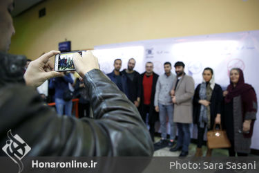 اکران مردمی فیلم "ثبت با سند برابر است" در سینما آفریقا