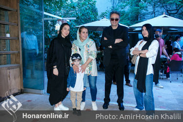 نمایشگاه گروهی از آثار هنرمندان آتلیه چهره در گالری سرزمین هنر