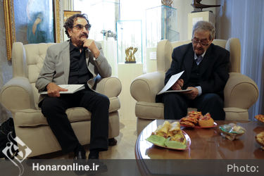 نمایشگاه نقاشی احمدرضا احمدی با عنوان "هزار اقاقیا در چشم تو هیچ بود" در گالری کاما