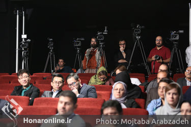 ضیافت شام هنرآنلاین برای خبرنگاران خارجی مقیم تهران و میهمان بیست و سومین نمایشگاه مطبوعات (2)