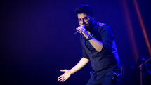 Hamed Homayoun sings for Fajr Music Festival 