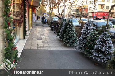 حال و هوای مغازه‌ها و خیابان‌ها در آستانه سال نو میلادی در تهران