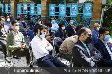آغاز هفته هنر انقلاب با ادای احترام به مقام شهدا و تجدید پیمان با آرمان‌های امام خمینی(ره)