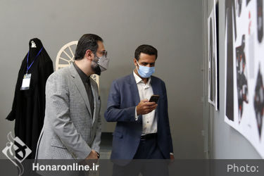 بازدید معاون امور هنری وزارت فرهنگ و ارشاد اسلامی از نمایشگاه لباس عاشورایی
