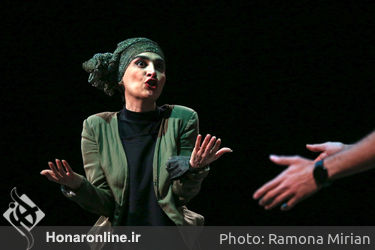 نمایش «اُلدسانگز: عشق روزهای کرونا» در پردیس شهرزاد