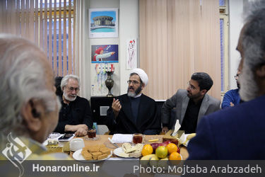 نشست حجت‌الاسلام احمد مازنی، عضو کمیسیون فرهنگی مجلس شورای اسلامی با اعضای خانه تئاتر