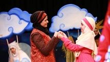 حضور ۵۰ دختر هنرمند در اجرای نمایش «دنیا و یه روز عجیب»