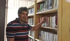 روایت تولمی از نمایش «قوی‌تر» | واگویه‌های یک زن و جدال انسان و عروسک 