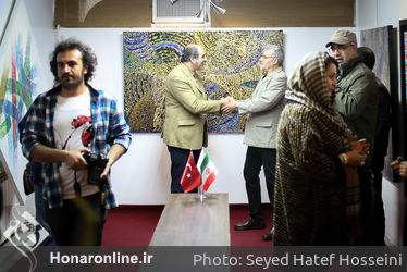 نمایشگاه نقش خط‌ها و خروس‌های حسین نوروزی