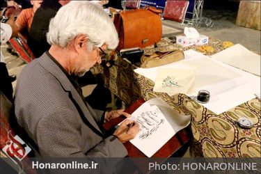 آیین کتابت فرازهایی از قرآن توسط خوشنویسان شیرازی در "مشق شب قدر"