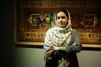 تلاش می‌کنیم فرهنگ گالری‌گردی را میان مردم منطقه به وجود آوریم / روایت سمانه موسوی از فعالیت گالری "آسوریک" در مازندران