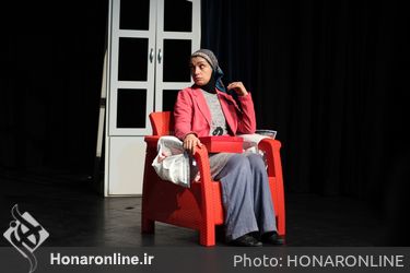 نمایش "مده آی سن مدار" در پردیس تئاتر شهرزاد
