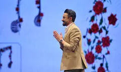 کنایه خواننده پاپ در مواجهه با ماجرای سس پاشی به رضا پهلوی