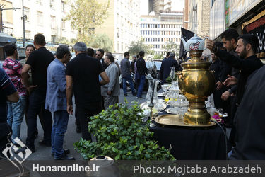 مراسم گرامى‌داشت هفتمین شب شهادت امام حسین (ع) در موسسه توسعه هنرهای معاصر3