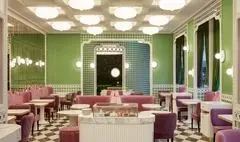 اهدای جایزه یک عمر دستاورد هنری به ملکه رنگ‌ها 