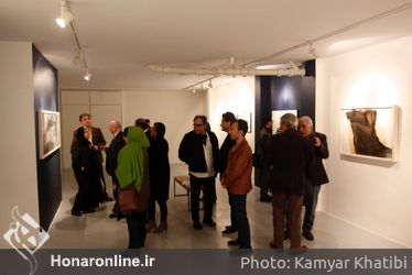 كتابگردي اهالي فرهنگ و هنر در شهركتاب فرشته
