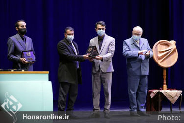نشان نوروز رونمایی شد | بزرگداشت جهانی نظامی گنجوی در سال ۱۴۰۰