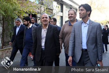 زاد روز و امضای کتاب داریوش اسدزاده در خانه فرهنگ و هنر گویا
