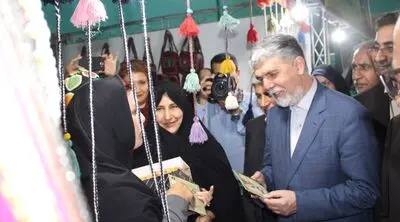 طراحان فارس بر پله سوم جشنواره مد و لباس