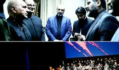 اسماعیلی به تماشای موسیقی-نمایش عاشورایی «علمدار» نشست | حمایت ویژه وزارت فرهنگ از اجرای آثار فاخر در حوزه هنر دینی