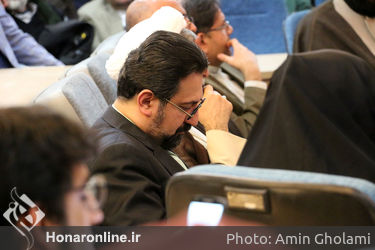 رونمایی از کتاب "چهل سال نمایش" و تقدیر از ۱۰ هنرمند انقلاب 